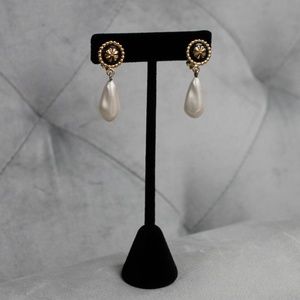 Authentic CHANEL Faux Pearl clover leaf clip ons